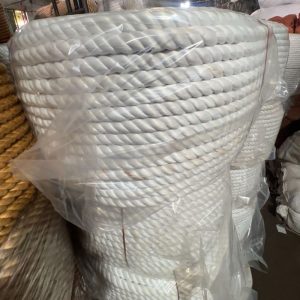 High-Strength Polyester Rope - Low Stretch & Weather Resistant