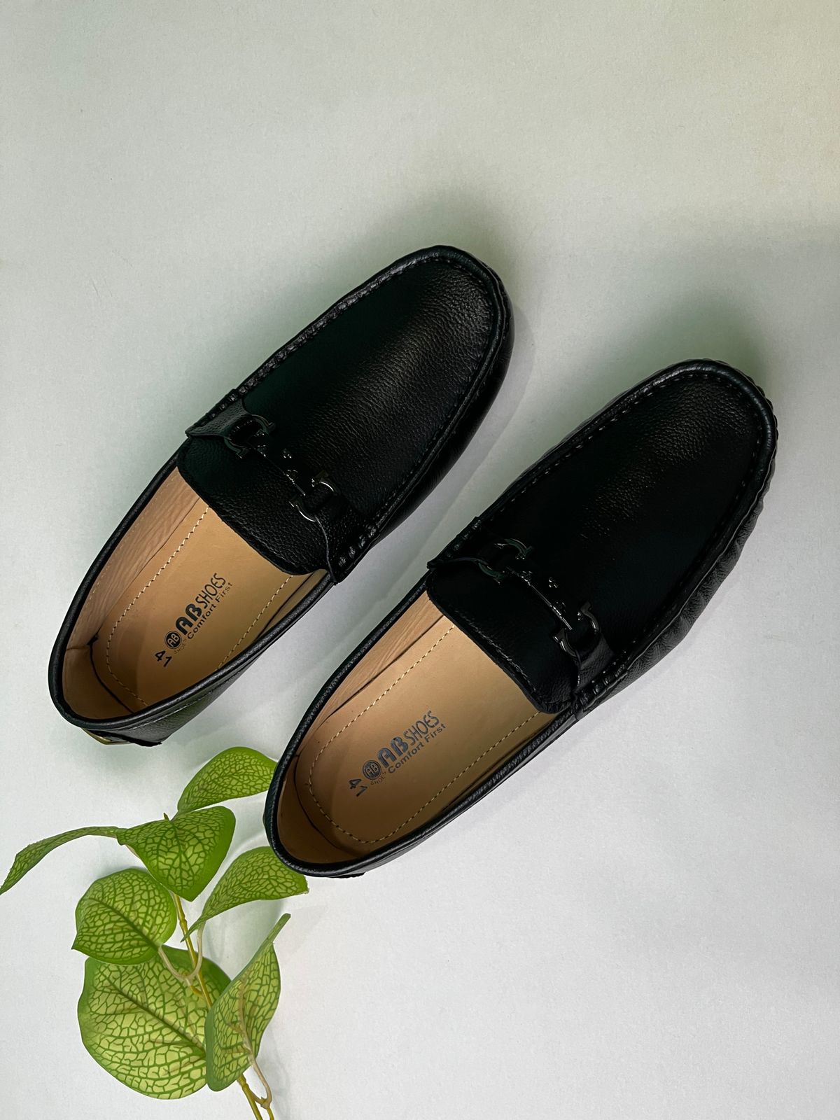Men’s Full-Grain Leather Casual Slip-On Shoe