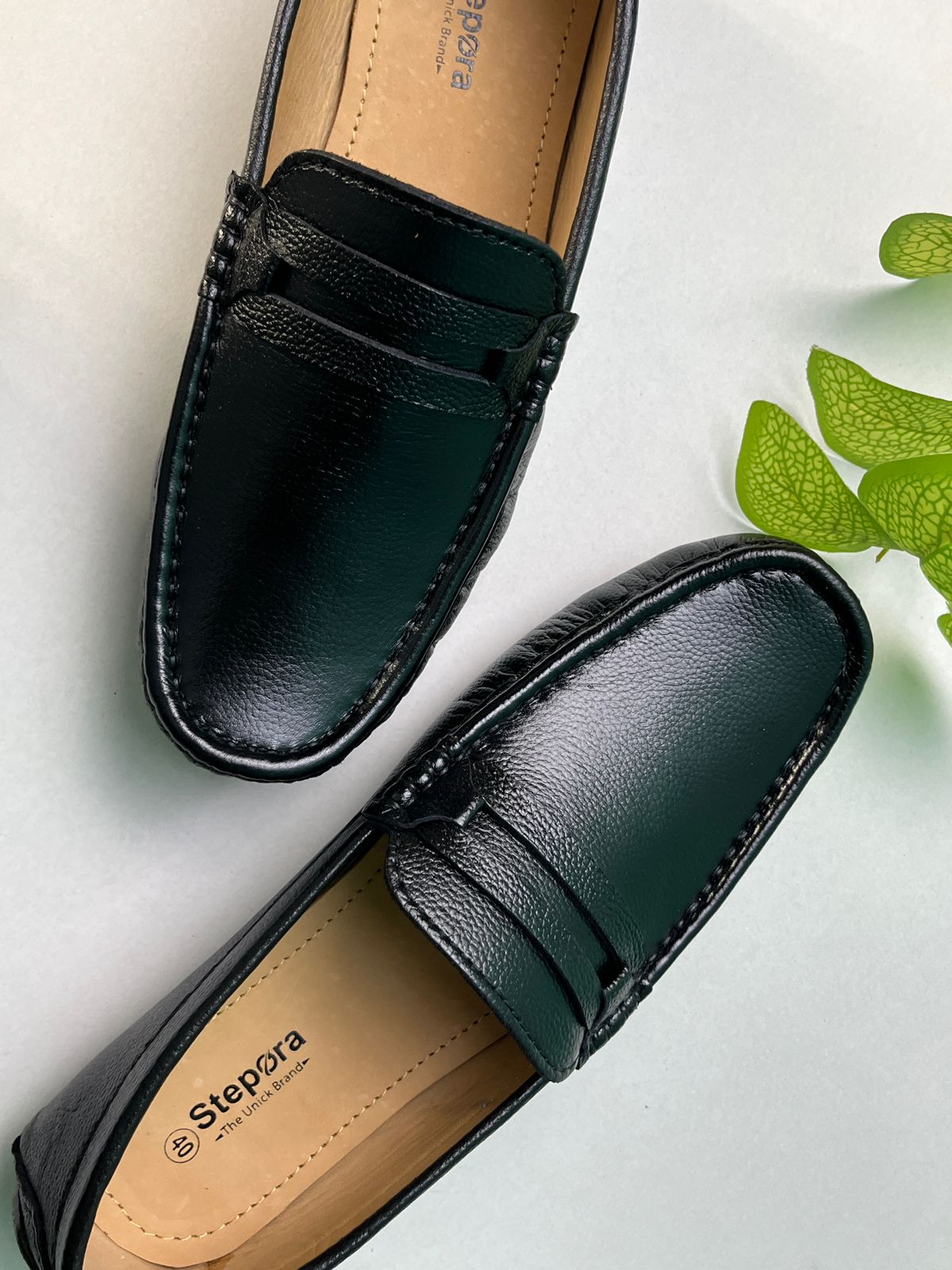 Men’s Lightweight Genuine Leather Casual Shoes – TPR Sole